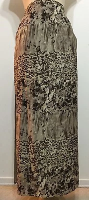 Falda envolvente con estampado de animales Brownies con abertura lateral 100 % seda para mujer Peter Nygard Foto 1 de 4