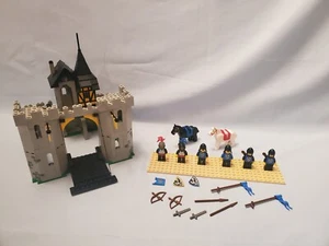 LEGO Castle #6074 Black Falcon's Fortress - 99% Complete, All Minifigs, No Instr - Picture 1 of 11