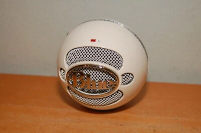 Blue Microphones Snowball Ice Condenser Cable Professional Microphone (No Stand) - Image 1 of 2