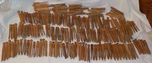170 Vintage Wooden Clothespins Round Head & Flat farmhouse Decor good condition - Picture 1 of 6