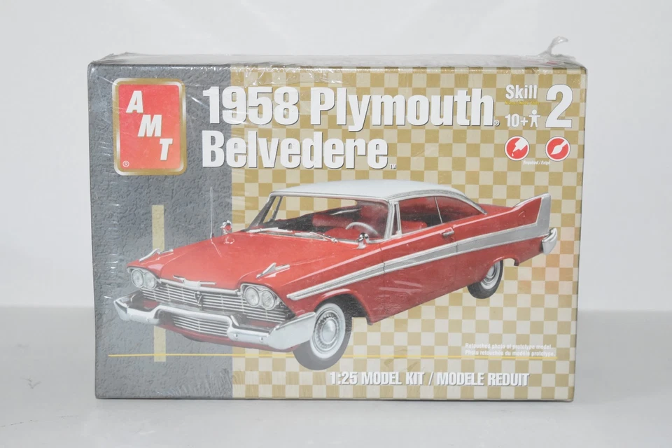 AMT ERTL 1968 Shelby GT-500 1/25 Scale Plastic Model Kit - Green (38560)