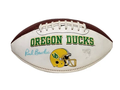 Oregon DUCKS 1995 TRIBUTO a Rich Brooks tamaño completo FÚTBOL autógrafo firmado Foto 1 de 4