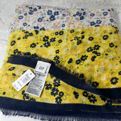 NUEVO CON ETIQUETAS Bufanda Gap Floral Azul Amarillo Flecos 100% Poliéster Ligera NUEVO Foto 1 de 4