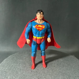 DC Comics Super Powers Superman Action Figure 1984 Kenner With Cape - Picture 1 of 13