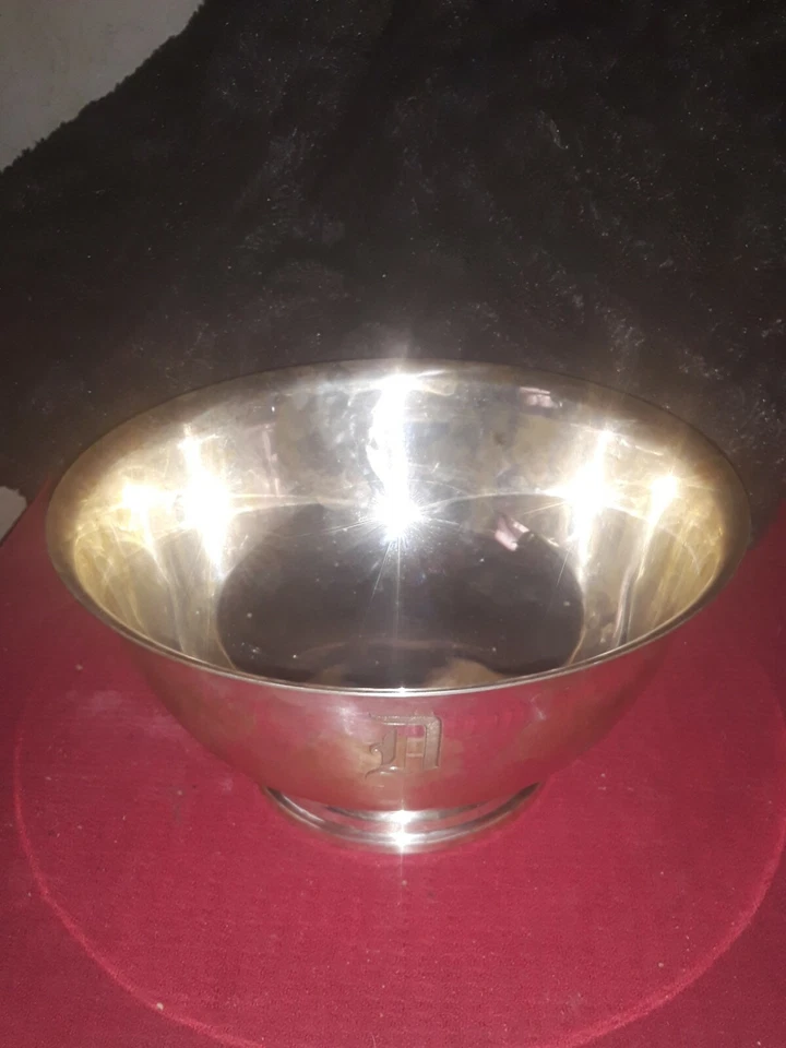 Cuenco de plata esterlina International Silver Co. Paul Revere D261 con monograma "D" Foto 1 de 4