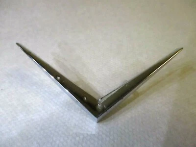 NOS 1955 Packard 400,Patrician 屋顶 "V" 成型 Pt#469004 — 第 1/4 张图片