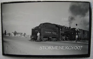 Canadian Pacific Railway, Locomotive, Conductor, Railroad Crossing, kodak photo - Picture 1 of 2