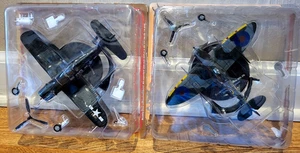 Zwei Diacast Modellflugzeuge 1:72 Vought F4U-1A Corsair USA Supermarine F4U-1A UK - Bild 1 von 10