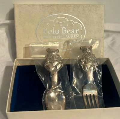 Juego de cuchara y tenedor para bebé Polo Bear Ralph Lauren - sin abrir Foto 1 de 4