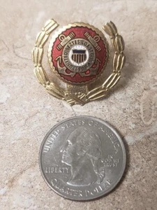 Prendedor de solapa esmaltado tono dorado guirnalda de la Guardia Costera de Estados Unidos - Imagen 1 de 3