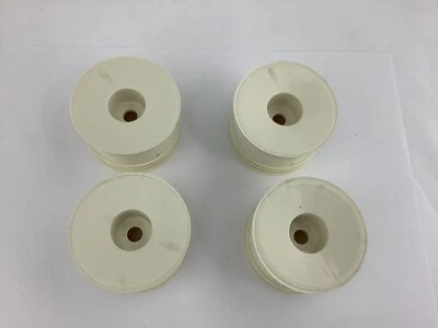 Pro-line 1/8 buggy white dish rim wheels set of 4 17mm hex hub 83x56mm - Image 1 of 3
