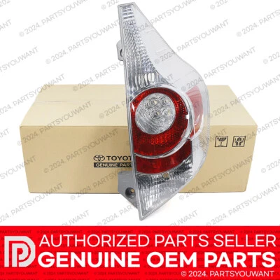GENUINA Toyota 12-14 Prius C OEM Pasajero Trasero Derecha Luz Trasera Lámpara 8155152A95 Foto 1 de 4