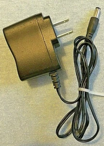 Shenzhen Technologies ZFXL-050120Z 5V 1.2A AC Power Adapter D1 - Picture 1 of 3