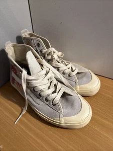 Women’s Size 7 Vans Canvas/suede  High top Sneaker/shoes With Flowers - Picture 1 of 10