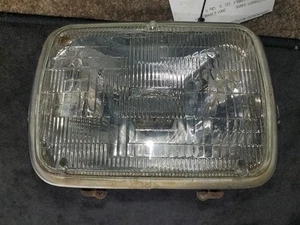 Headlight Sealed Beam Fits 96-17 EXPRESS 2500 VAN 614885 - Picture 1 of 12