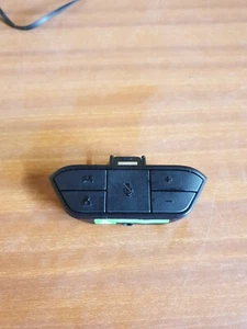 For MICROSOFT XBOX ONE STEREO HEADSET ADAPTER MIC BOXED EXCELLENT CONDITION UK - Picture 1 of 4
