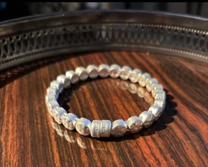 DESIGNER PLUNDER MAGNETIC CLOSURE BANGLE BRACELET HANMERED ALUMINUM DISCS XL SZ - Picture 1 of 3