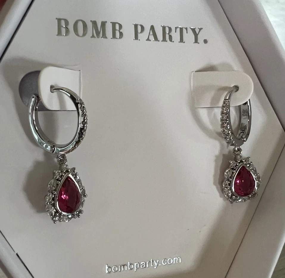 Brincos pendentes de argola de ródio rubi Bomb Party dia de julho Blooming Wonder RBP3704 - Imagem 1 de 1