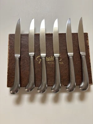6 Vollrath/Present 5th Avenue Queen Anne 9 3/8" Stainless Steel Steak Knives. - Image 1 of 4