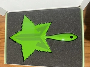 New In Box Jeffree Star Cosmetics Hand Star Mirror Dark Green Leaf Makeup - Picture 1 of 5