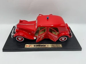 Maisto Red Citroen 15CV 6 Cyl Pompier 1951 in original box - Picture 1 of 14