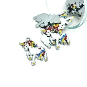 4, 20 oder 50 GROSSPACKUNG Stck. Emaille Weiß und Regenbogen Einhorn Charms - US-Verkäufer - EN735 - Bild 1 von 5