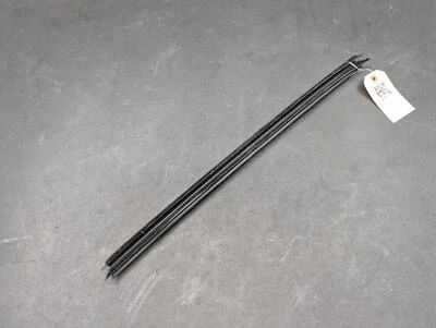 Ремень для заднего левого окна двери уплотнительная полоска 2018 BMW 330i 51357258297 2017 - Изображение 1 из 4