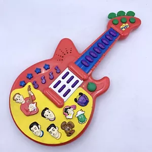 2003 SPIN MASTER THE WIGGLES RED SING & DANCE MUSIC GUITAR Tested Works - Picture 1 of 12