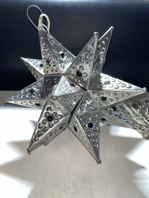 Lámpara colgante de vidrio de metal perforado estrella de Moravia con mármoles 13 '' Foto 1 de 3