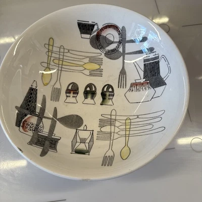 Vintage Barker Bros Tudor ware Fiesta Pattern Pasta/Salad Serving Bowl - Image 1 of 4