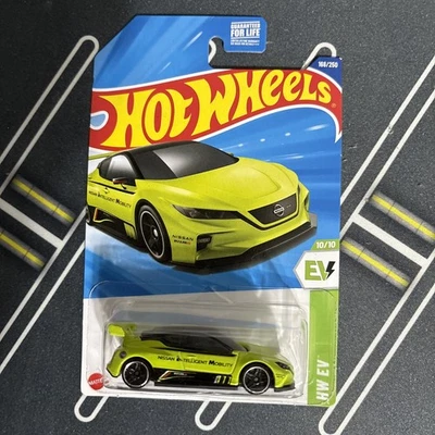 Hot Wheels 2025 Treasure Hunt HW HW EV - Nissan Leaf Nismo RC_02 Foto 1 de 2