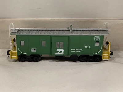 CUSTOM MTH PREMIER BURLINGTON NORTHERN BAY WINDOW CABOOSE 20- O SCALE BN - Image 1 of 4