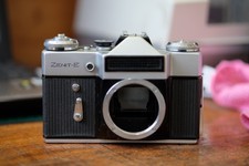 Zenit E body only camera slr film - Good condition working.