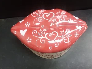 Temptations By Tara Floral Lace Lips Trinket Box - Picture 1 of 4
