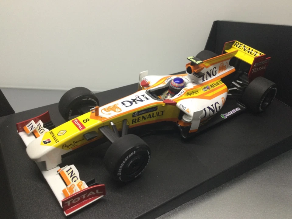 Minichamps 1:18 F1 Renault Team R29 R. Grosjean 2009 Modell Nr:  150 090108 - Image 1 of 4