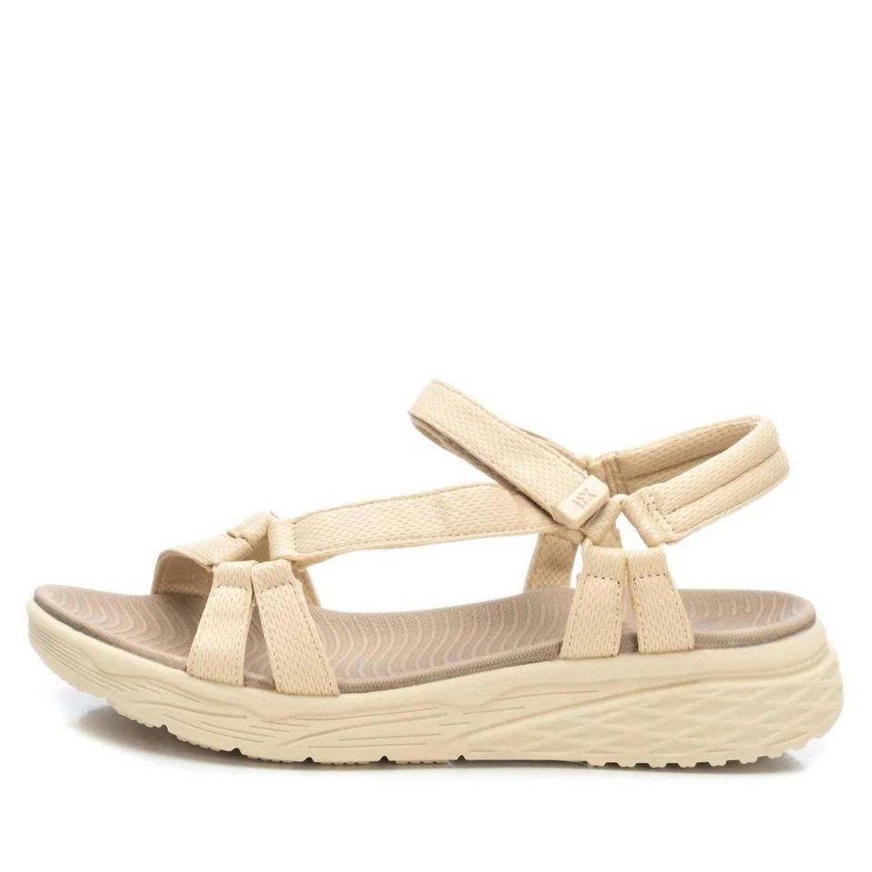 Sandalias planas para mujer Xti beige Foto 1 de 1