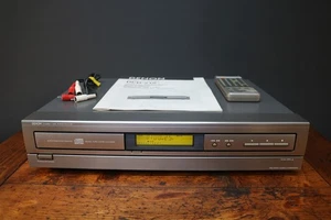 Denon DCD-210 CD Player PCM 20 bit 8x Oversampling Remote Manual Audiophile HiFi - Picture 1 of 24