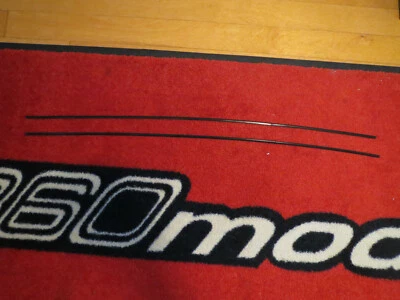 Protectores de virutas de riel de goteo de bahía de motor de fábrica para Alfa Romeo GTV-6 carrocería Alfetta GT  Foto 1 de 4