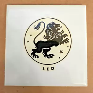 Vintage Löwe Astrologie Schild Untersetzer Kochplatte Wandfliese 4,5" x 4,5" Babyblau USA - Bild 1 von 12