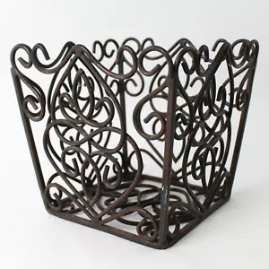 Southern Living at Home Rosedale Wrought Iron Metal Basket - Picture 1 of 5