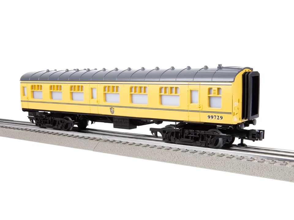 Lionel  Harry Potter Hogwarts Express 2327240 Hufflepuff Coach MIB/New - Image 1 of 1