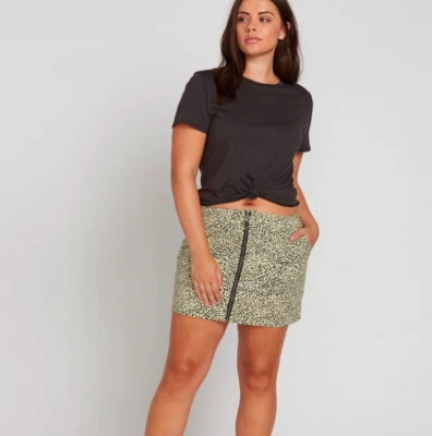 Volcom Women's Frochickie Leopard Mini Skirt New With Tags - Image 1 of 4