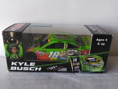 Toyota Camry Kyle Busch 1/64 2015 #18 campeón de M&M'S Foto 1 de 4