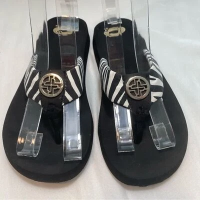Chanclas informales cómodas con logotipo plateado negras blancas talla 7,5 Foto 1 de 4