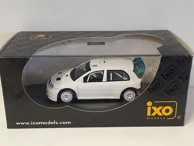 Ixo Ram 176 Skoda Fabia WRC Test Car 2005 1/43 - Immagine 1 di 3