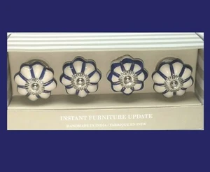 Perillas de tocador de puerta de gabinete de cerámica tiradores de cobalto y blanco pintado a mano Shabby Chic - Imagen 1 de 7