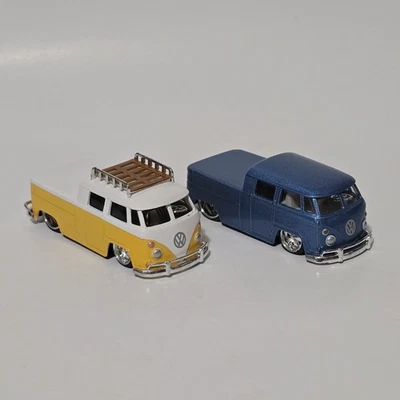 Camioneta pickup Jada Dub City Oldskool 63 2006 VW Volkswagen amarillo y azul Foto 1 de 4