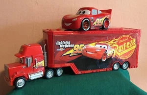 Disney Pixar Mack Hauler Semi Truck 3 Lightning McQueen Cars - Picture 1 of 24