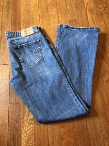 American Eagle Womans 8 Regular Hipster Flare Jeans - Picture 1 of 9