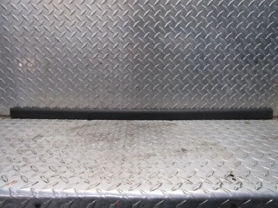 Chevrolet Trailblazer 2005 pasajero derecho puerta delantera ventana tira de clima moldura Foto 1 de 4